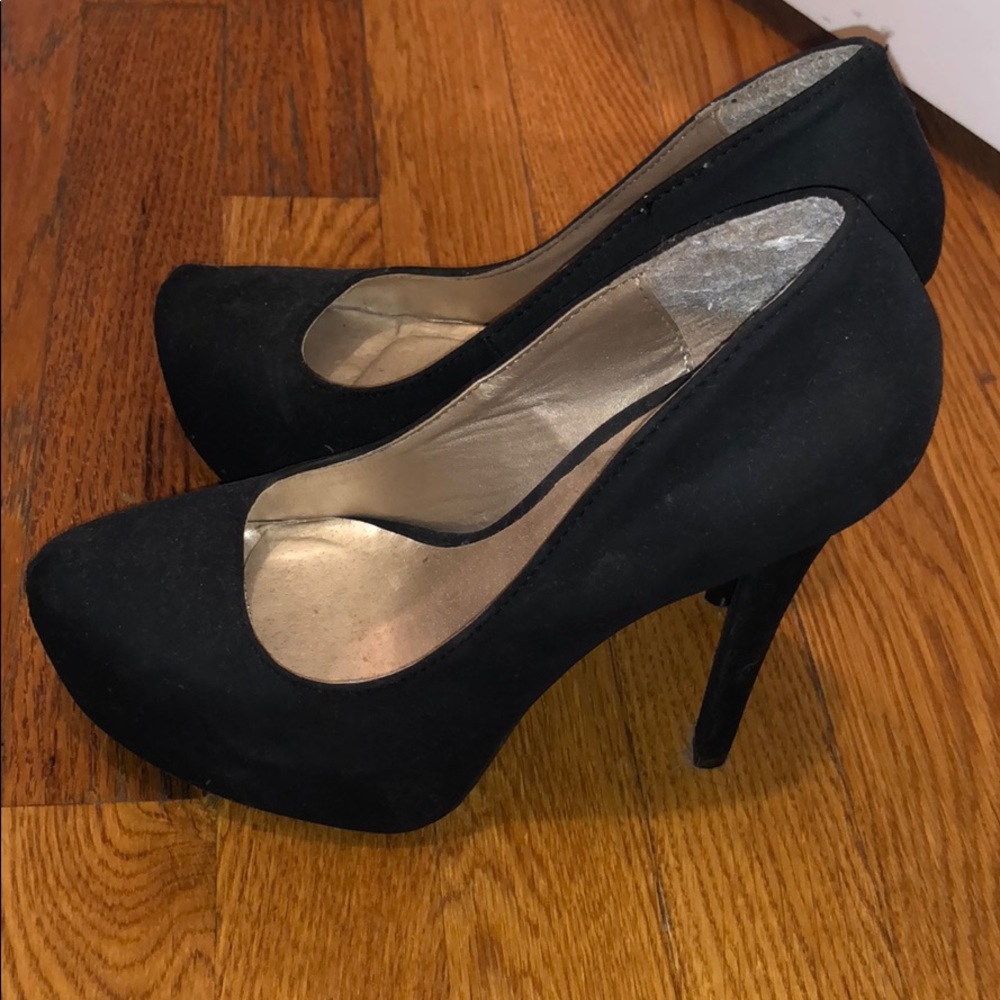 Heels - Picture 2 of 2